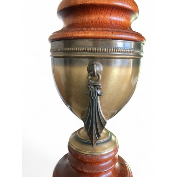 Vintage Mid Century Brass & Wood Table Lamp With Harp & Finial - Picture 6 of 10